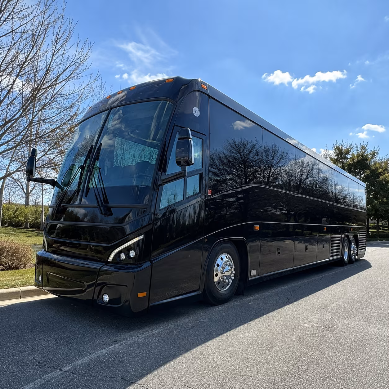 choosing the right bus for your long distance trip out of antioch