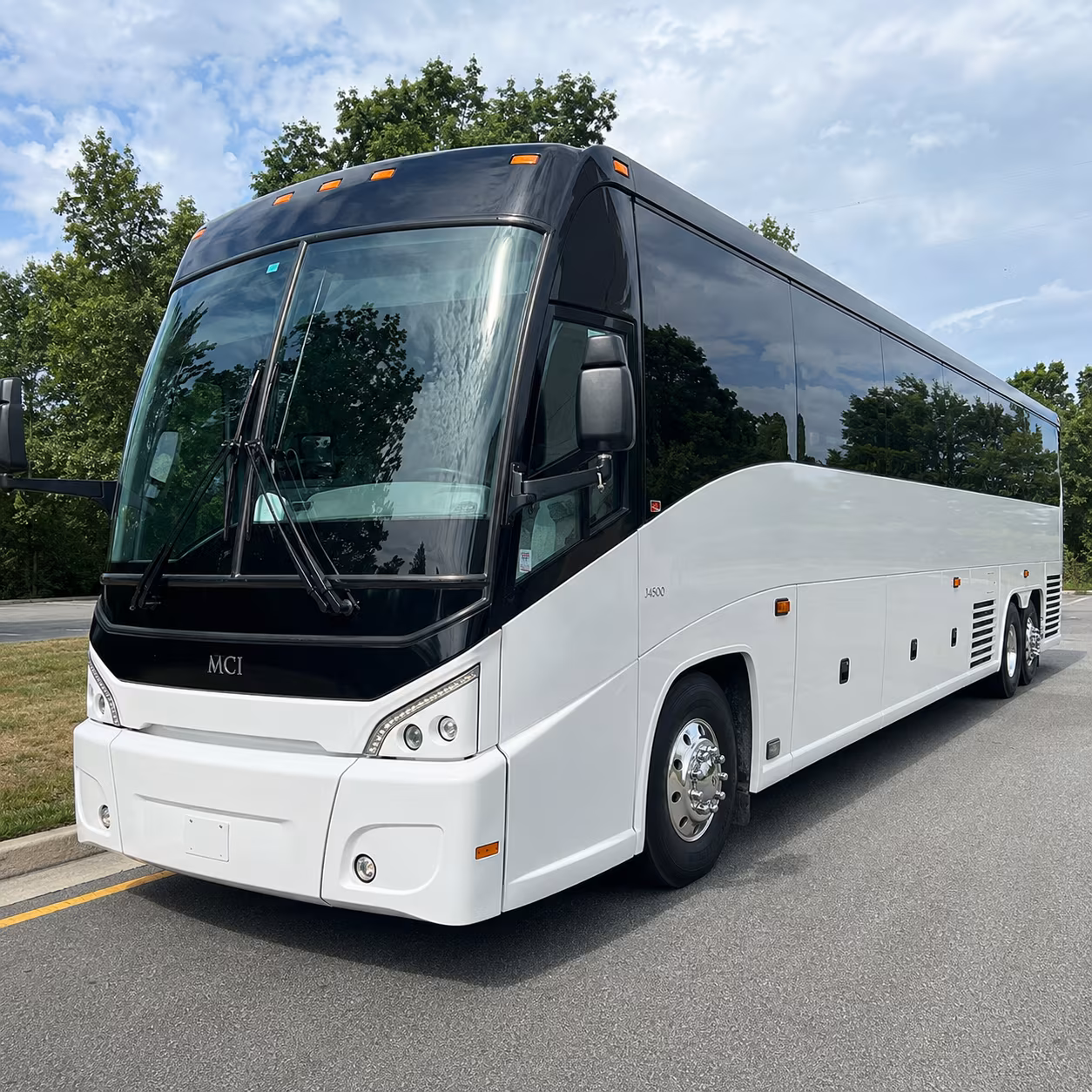 corporate shuttle buses to concord walnut creek and the diablo valley